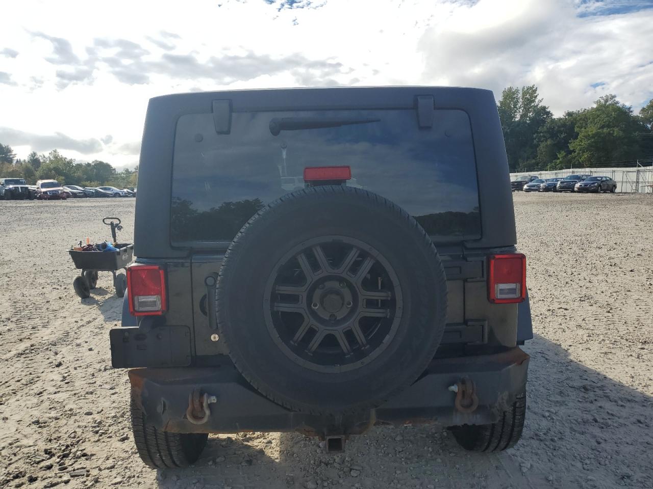 2015 Jeep Wrangler Unlimited Sport VIN: 1C4BJWDG5FL768242 Lot: 80143645