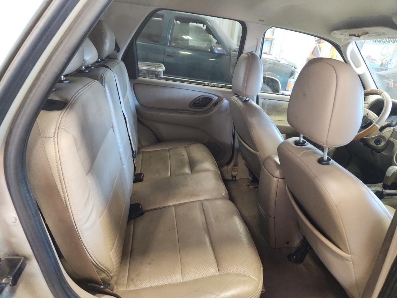 2005 Ford Escape Limited VIN: 1FMCU04125KA83247 Lot: 70686935