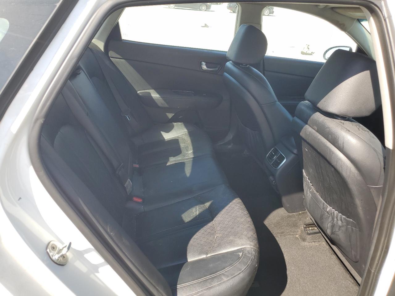 2017 Kia Optima Plug-In Hybrid VIN: KNAGV4LD3H5018073 Lot: 81164905