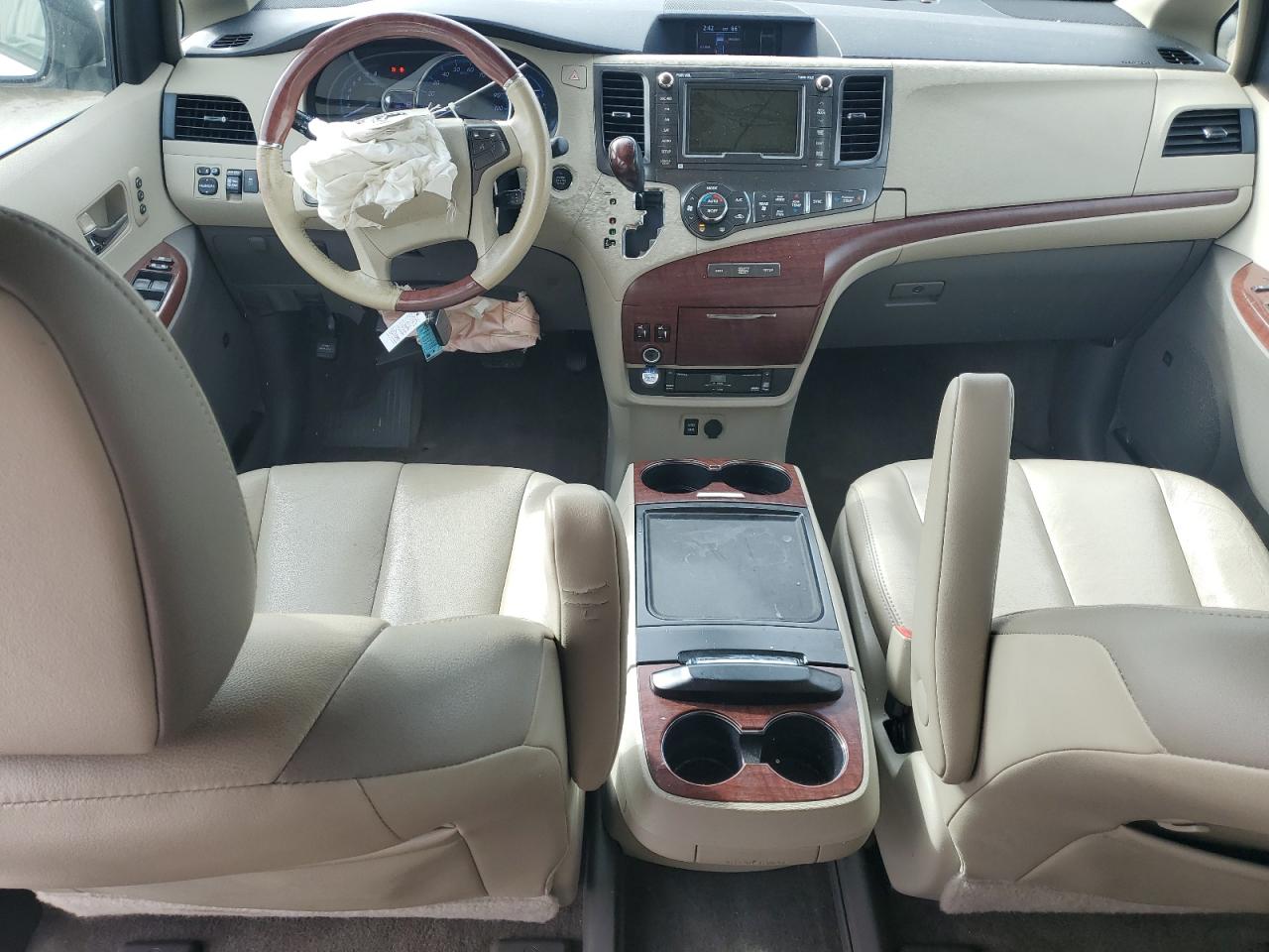 2014 Toyota Sienna Xle VIN: 5TDYK3DC5ES482505 Lot: 83953625