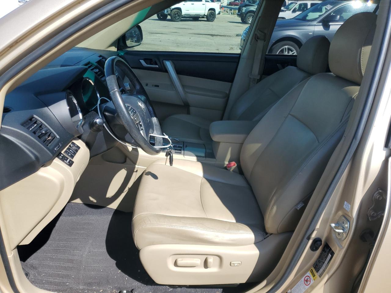 2012 Toyota Highlander Base VIN: 5TDZK3EH5CS088210 Lot: 84613605