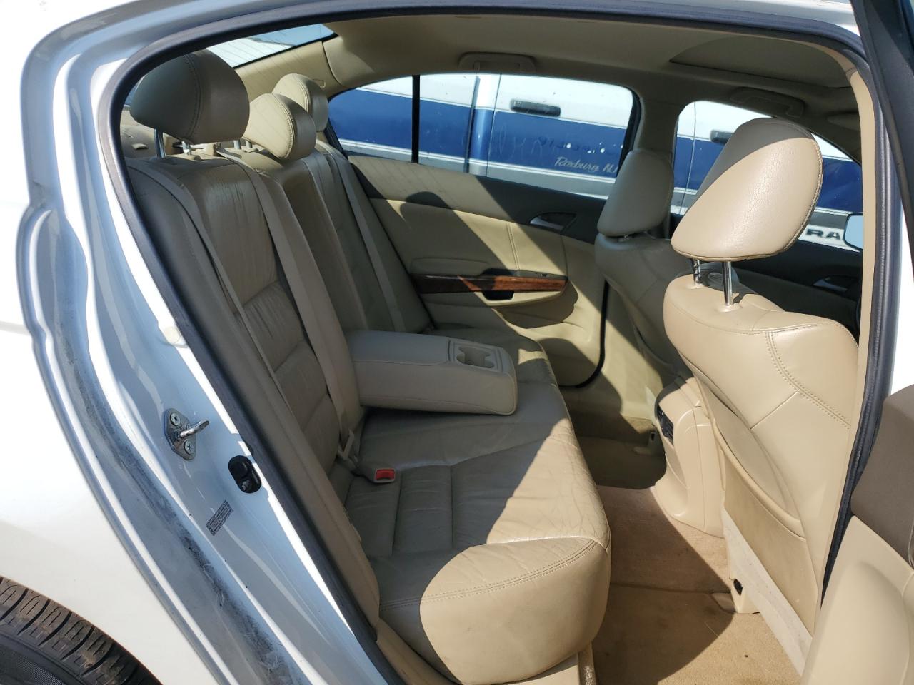 2010 Honda Accord Exl VIN: 1HGCP3F82AA003065 Lot: 81082585