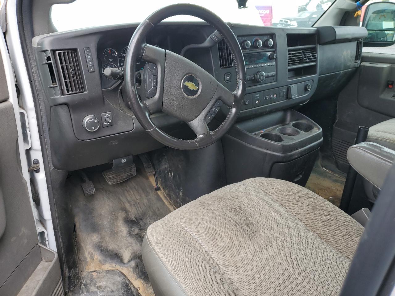 2020 Chevrolet Express G2500 VIN: 1GCWGBFP2L1265748 Lot: 83969405