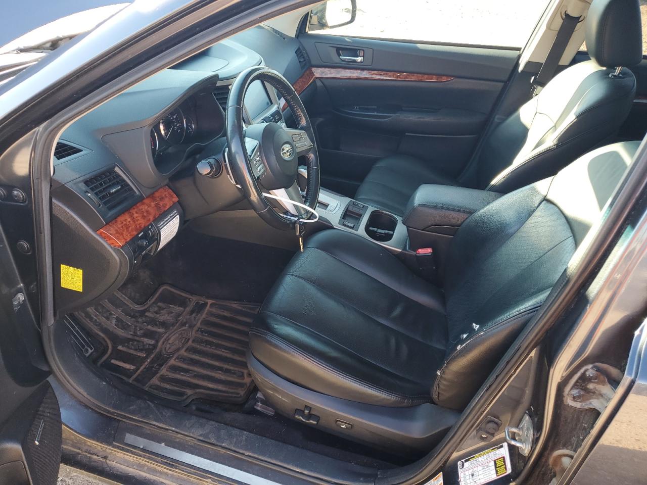 2011 Subaru Outback 2.5I Limited VIN: 4S4BRCLC1B3332399 Lot: 81800355