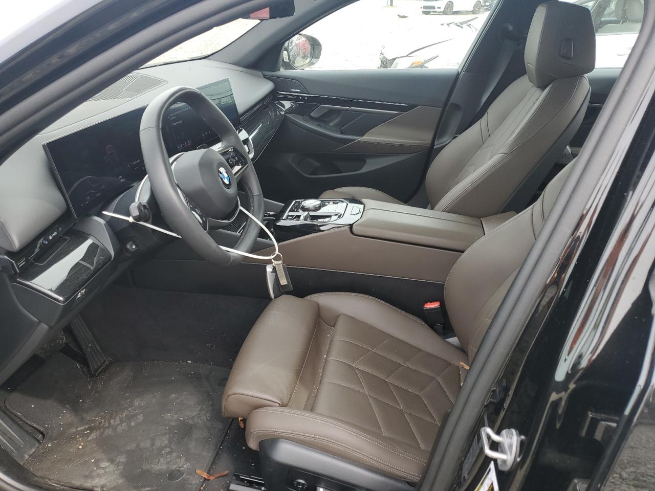 2024 BMW 530 Xi VIN: WBA53FJ0XRCR11444 Lot: 84242655