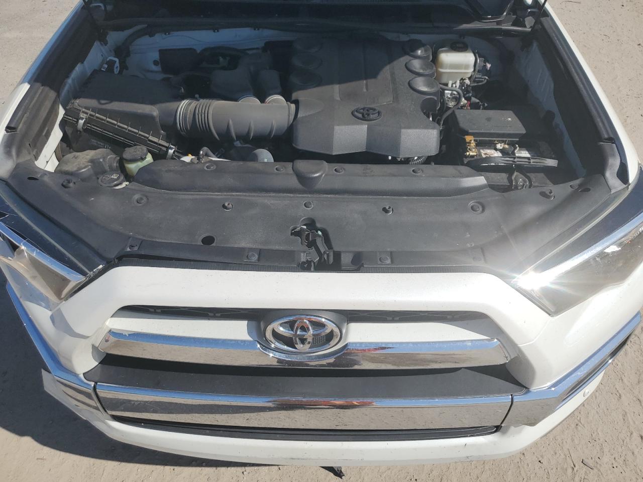 2019 Toyota 4Runner Sr5/Sr5 Premium VIN: JTEBU5JR0K5648978 Lot: 81232175