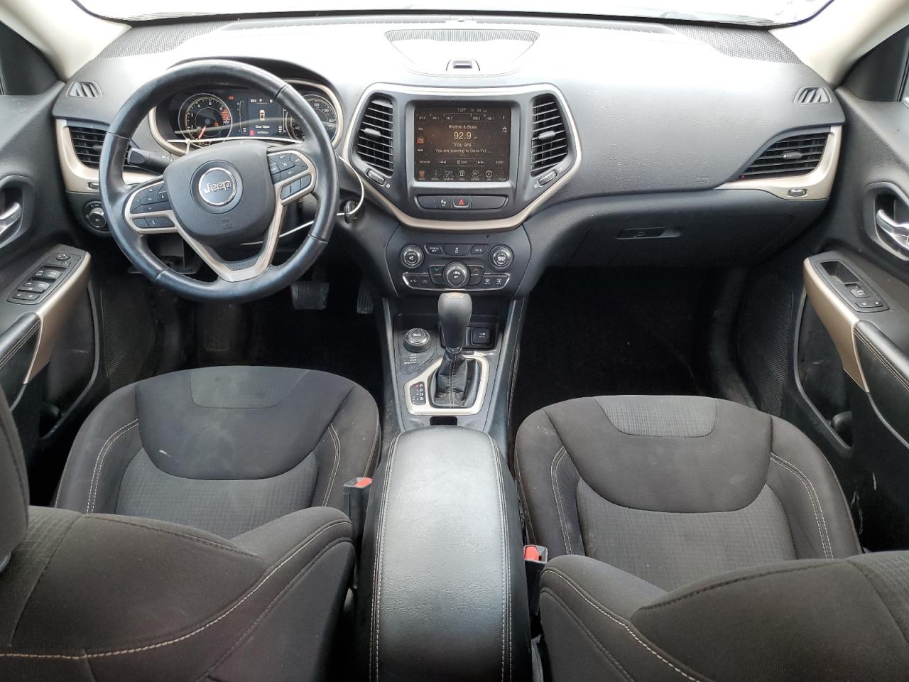 2017 Jeep Cherokee Latitude VIN: 1C4PJMCBXHW658529 Lot: 80403905