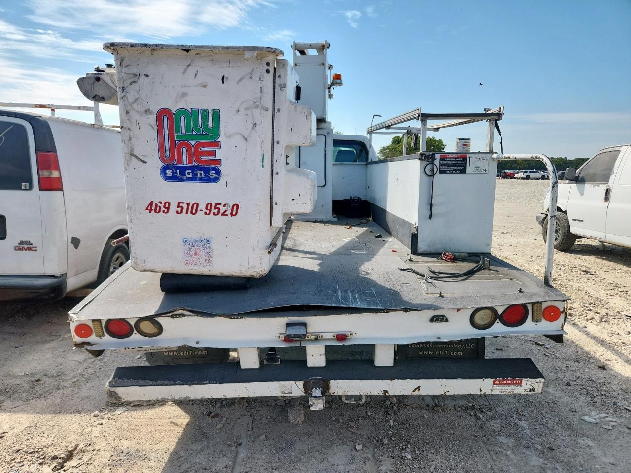 2011 Ford Super Duty F VIN: 1FDUF4GY8BEA63190 Lot: 81238845