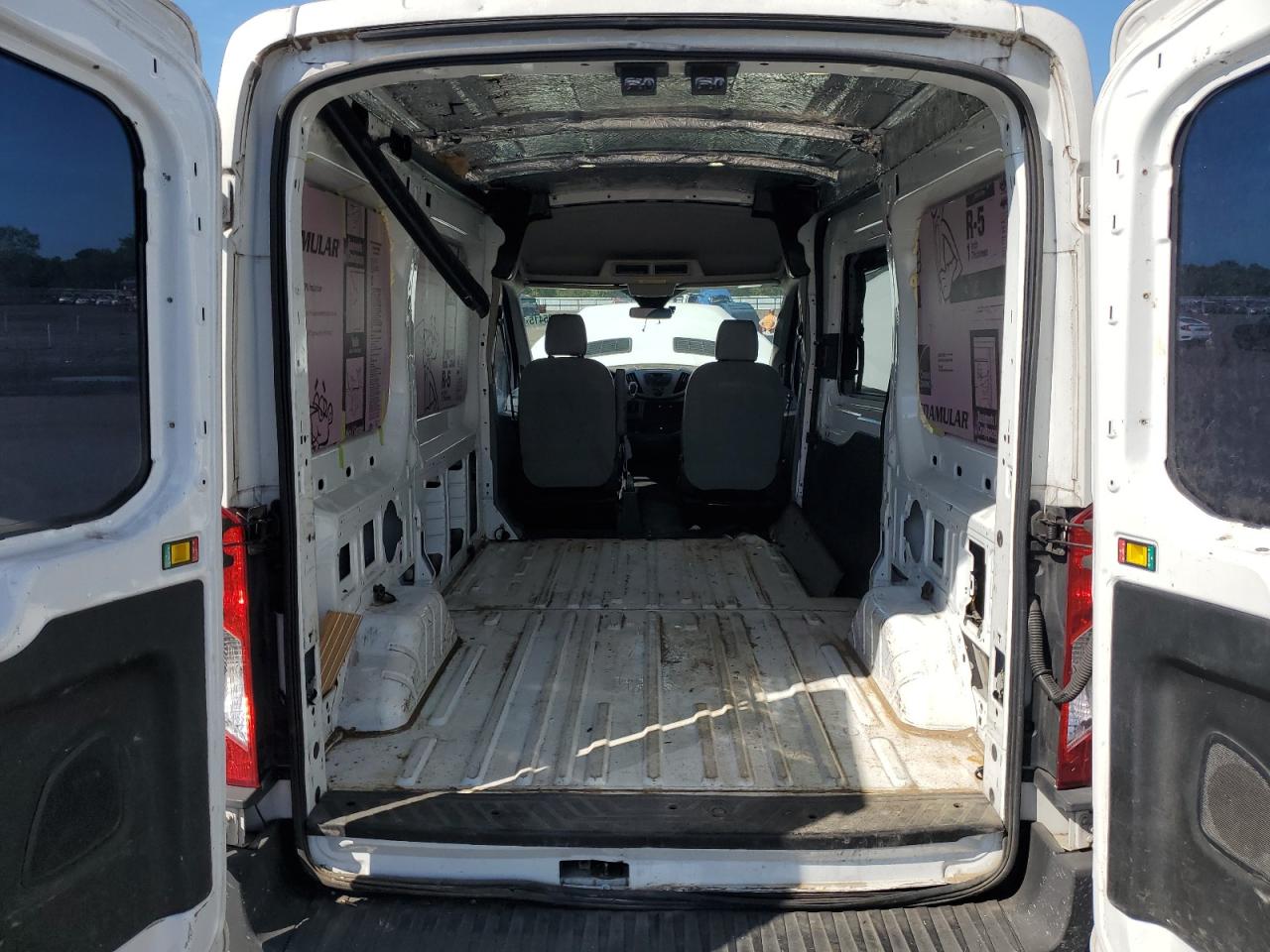 2017 Ford Transit T-150 VIN: 1FTYE1CM0HKA94096 Lot: 81805415