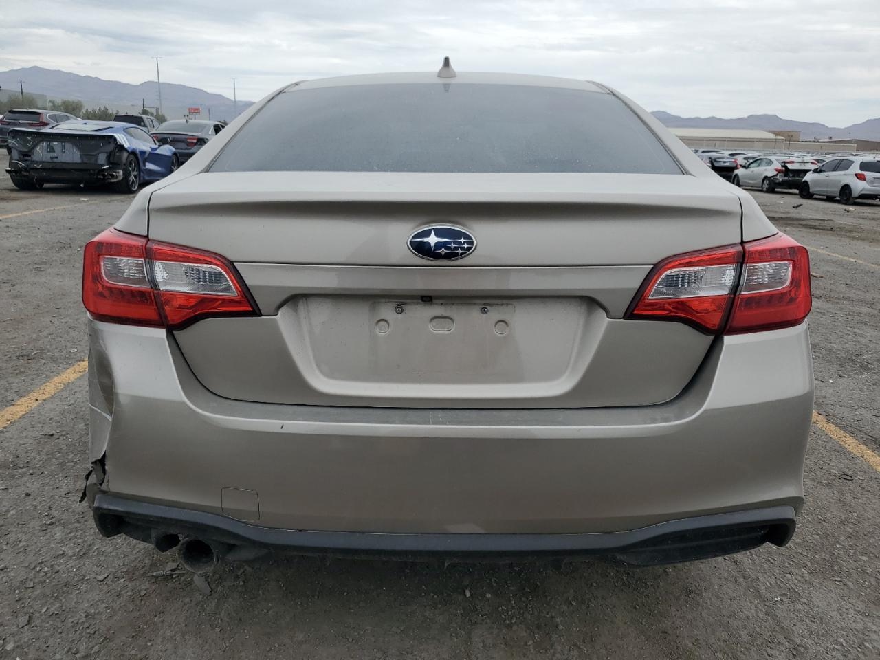 2018 Subaru Legacy 2.5I Premium VIN: 4S3BNAF63J3006676 Lot: 81332405