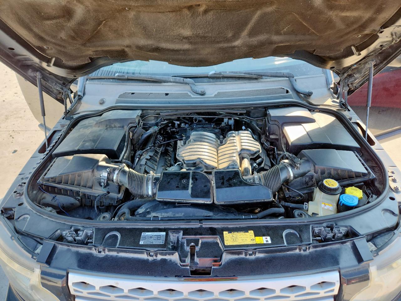 2011 Land Rover Lr4 Hse VIN: SALAG2D48BA595985 Lot: 81250215