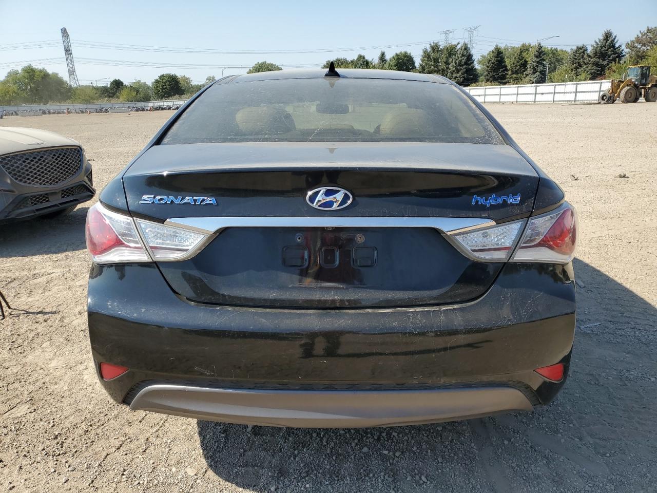 2011 Hyundai Sonata Hybrid VIN: KMHEC4A49BA010797 Lot: 81418235