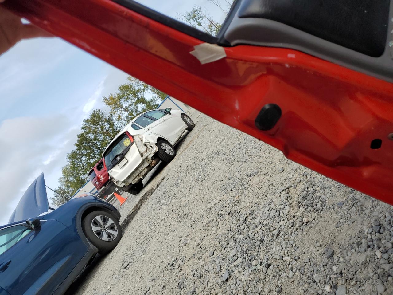 1998 Jeep Cherokee Sport VIN: 1J4FJ68S8WL214252 Lot: 72058145