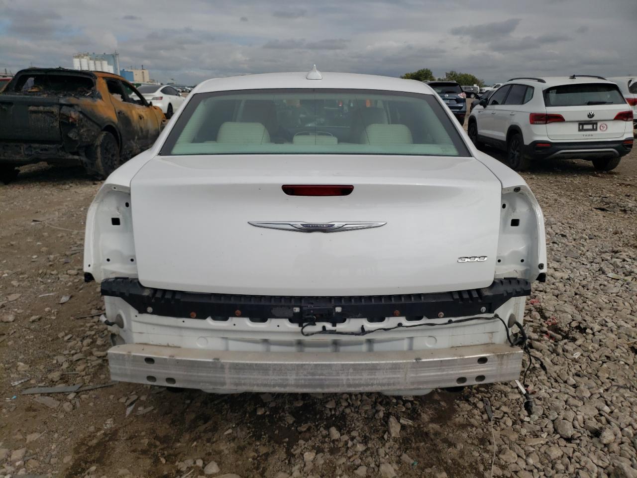 2015 Chrysler 300 Limited VIN: 2C3CCAAG1FH849293 Lot: 83946045