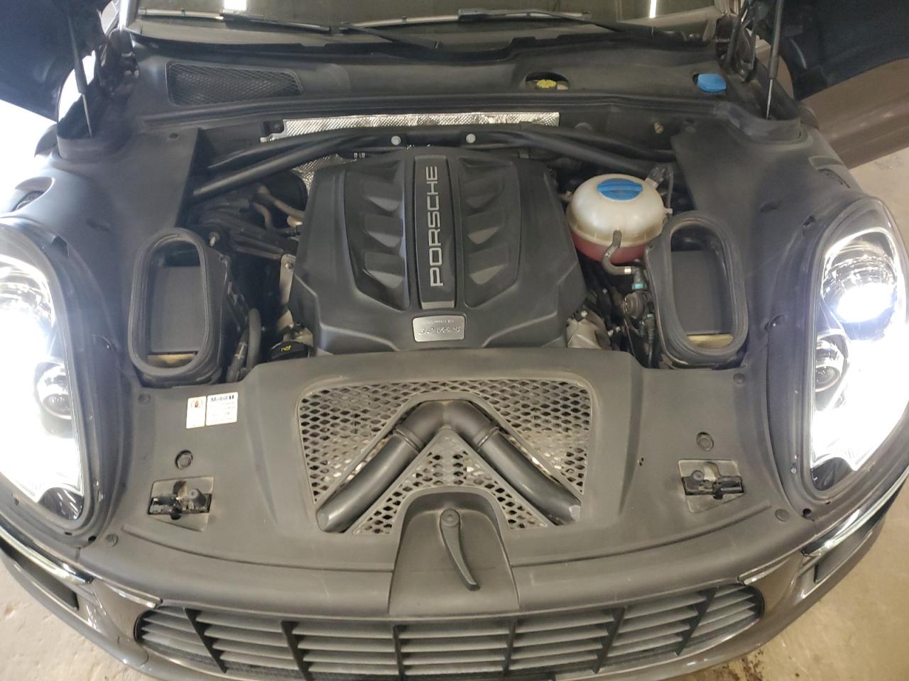 2015 Porsche Macan S VIN: WP1AB2A54FLB74261 Lot: 81252245