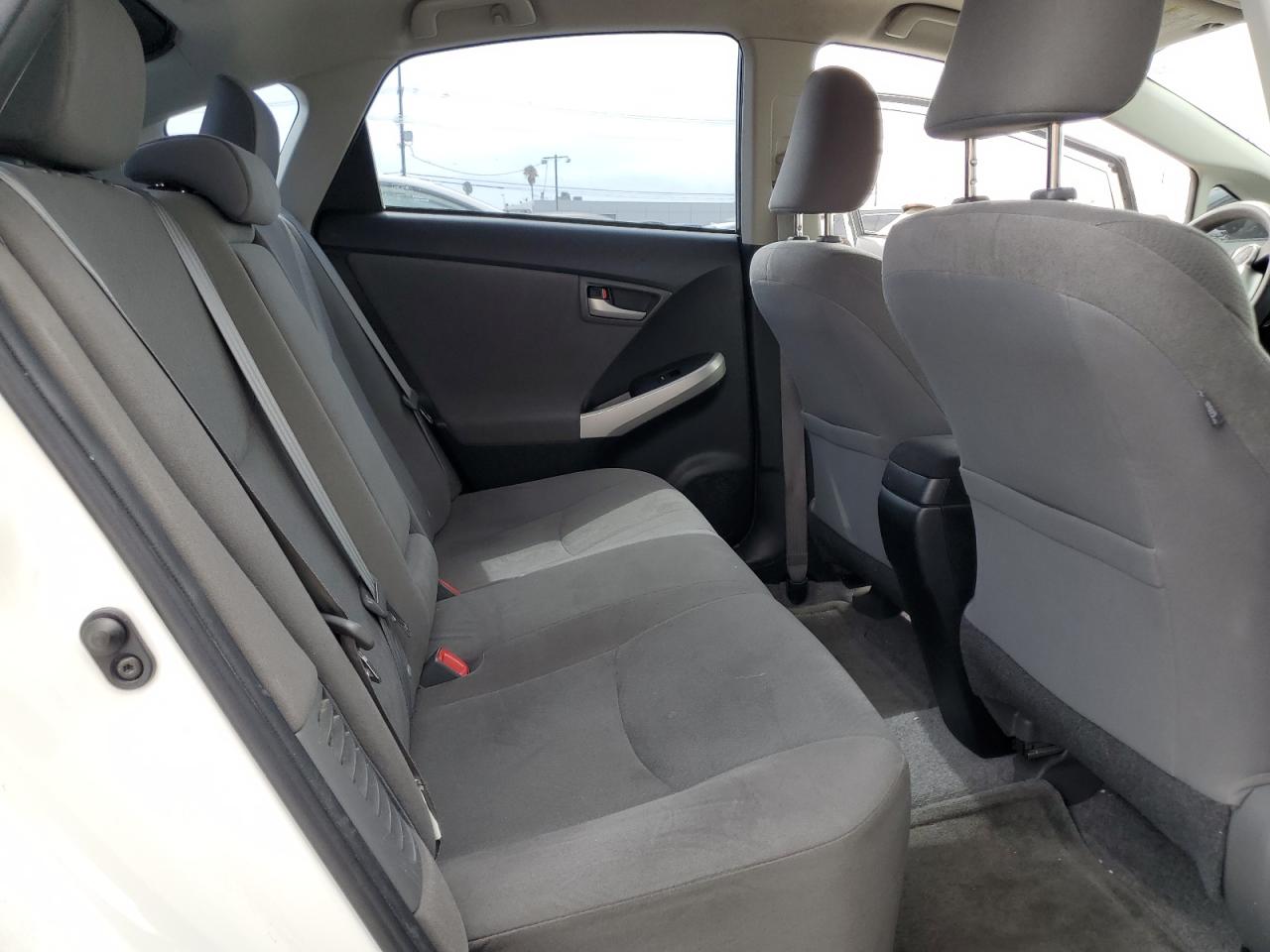 2014 Toyota Prius VIN: JTDKN3DU2E0357163 Lot: 81327085