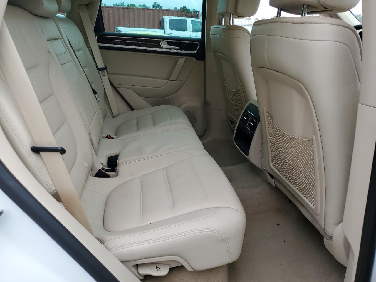 2016 Volkswagen Touareg Sport VIN: WVGEF9BP7GD011014 Lot: 83773675