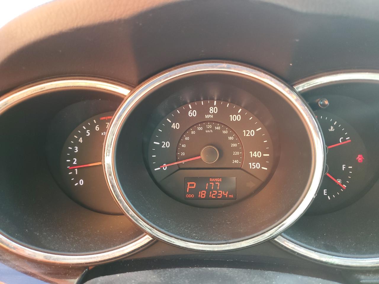 2011 Kia Sorento Base VIN: 5XYKTCA17BG174220 Lot: 72079905