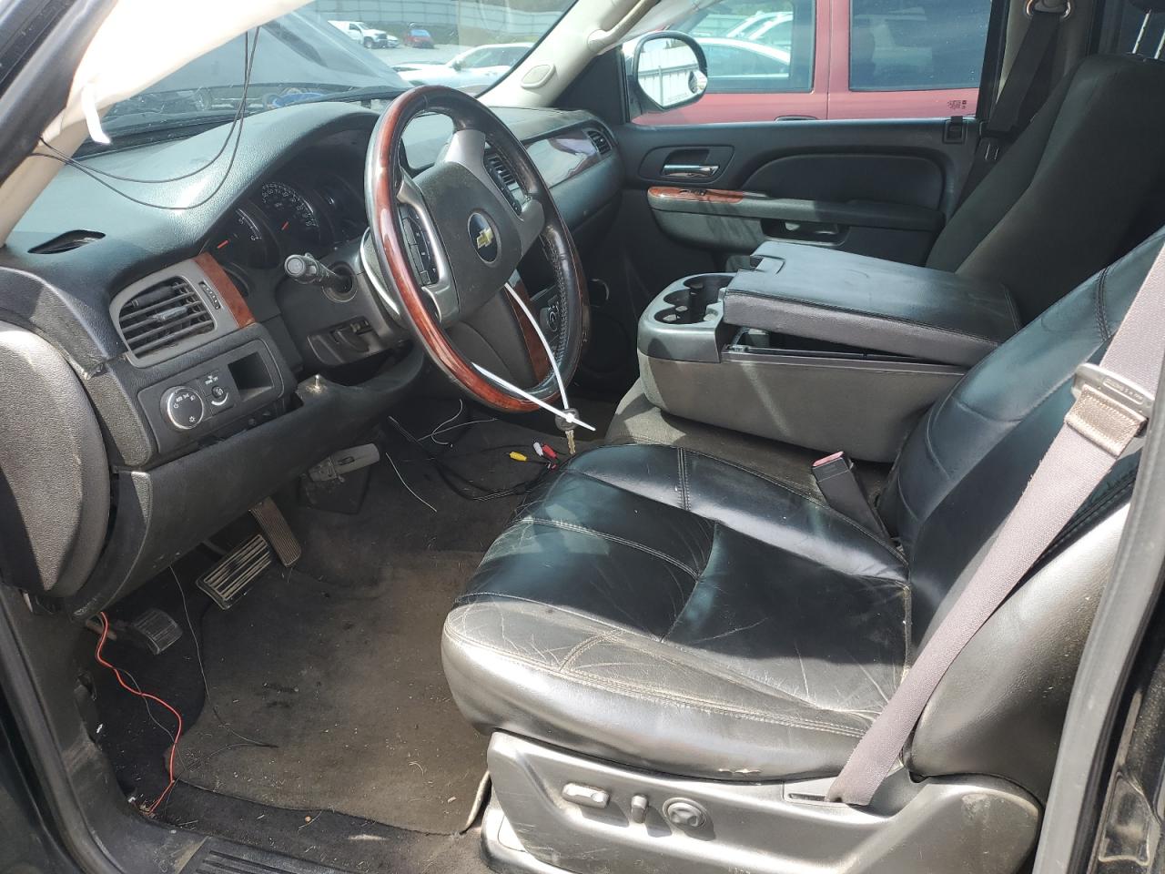 2011 Chevrolet Tahoe C1500 Ls VIN: 1GNSCAE09BR230866 Lot: 81639815