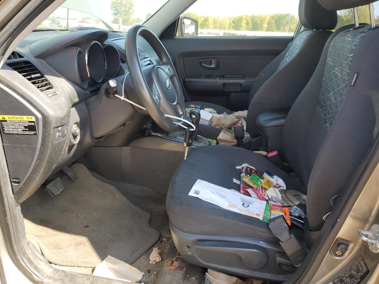 2011 Kia Soul + VIN: KNDJT2A20B7237945 Lot: 81325075