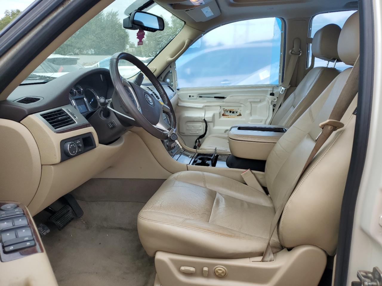 2012 Cadillac Escalade Luxury VIN: 1GYS3BEF4CR106048 Lot: 70848125