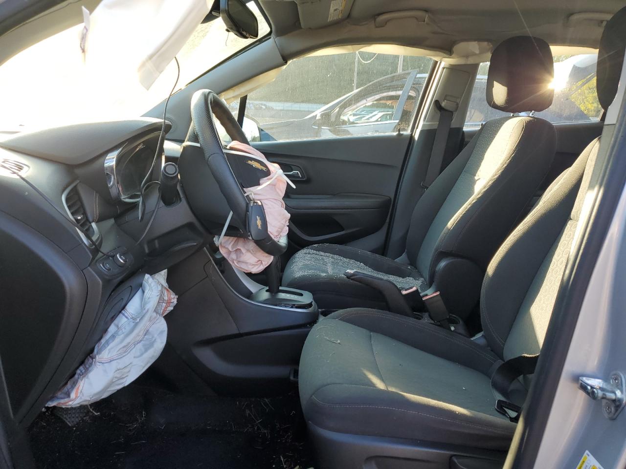 2020 Chevrolet Trax Ls VIN: KL7CJNSB2LB310310 Lot: 82141975