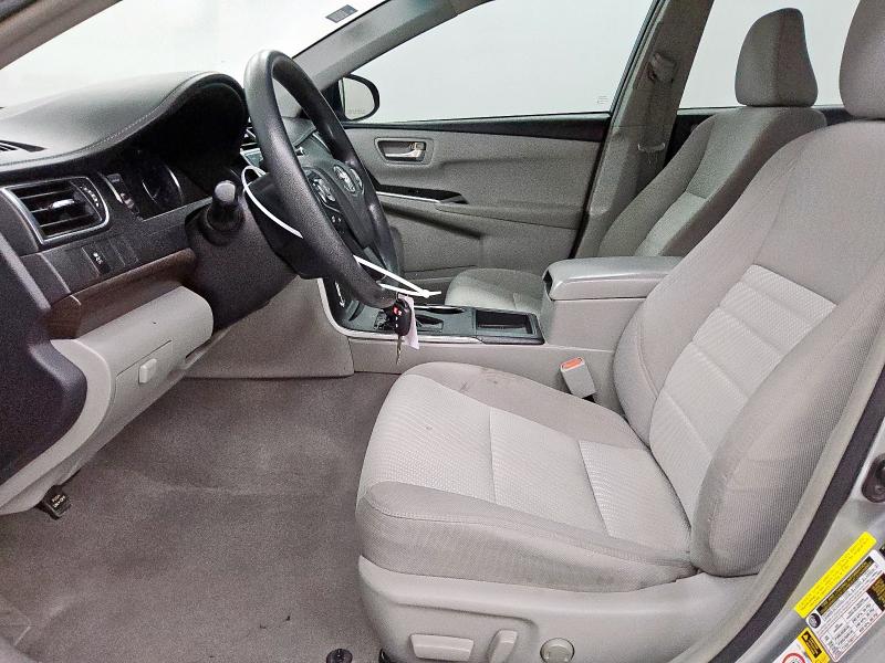  TOYOTA CAMRY 2017 Серебристый