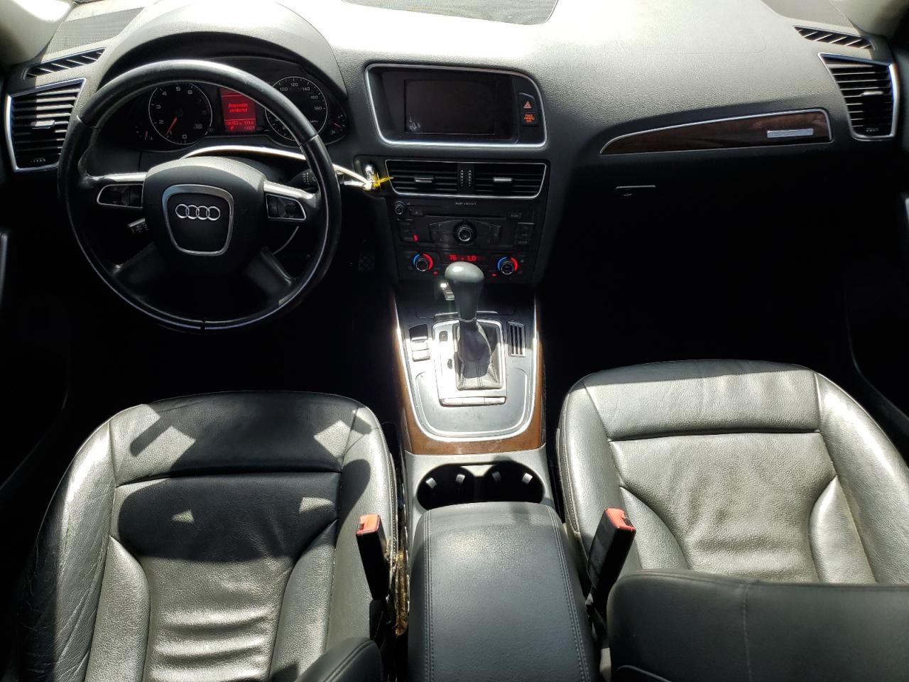 2011 Audi Q5 Premium VIN: WA1CFAFP9BA046584 Lot: 81088035