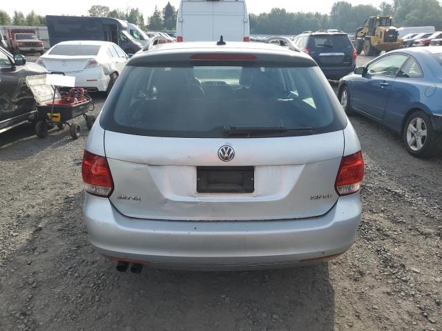 Crossovers VOLKSWAGEN JETTA 2014 Srebrny