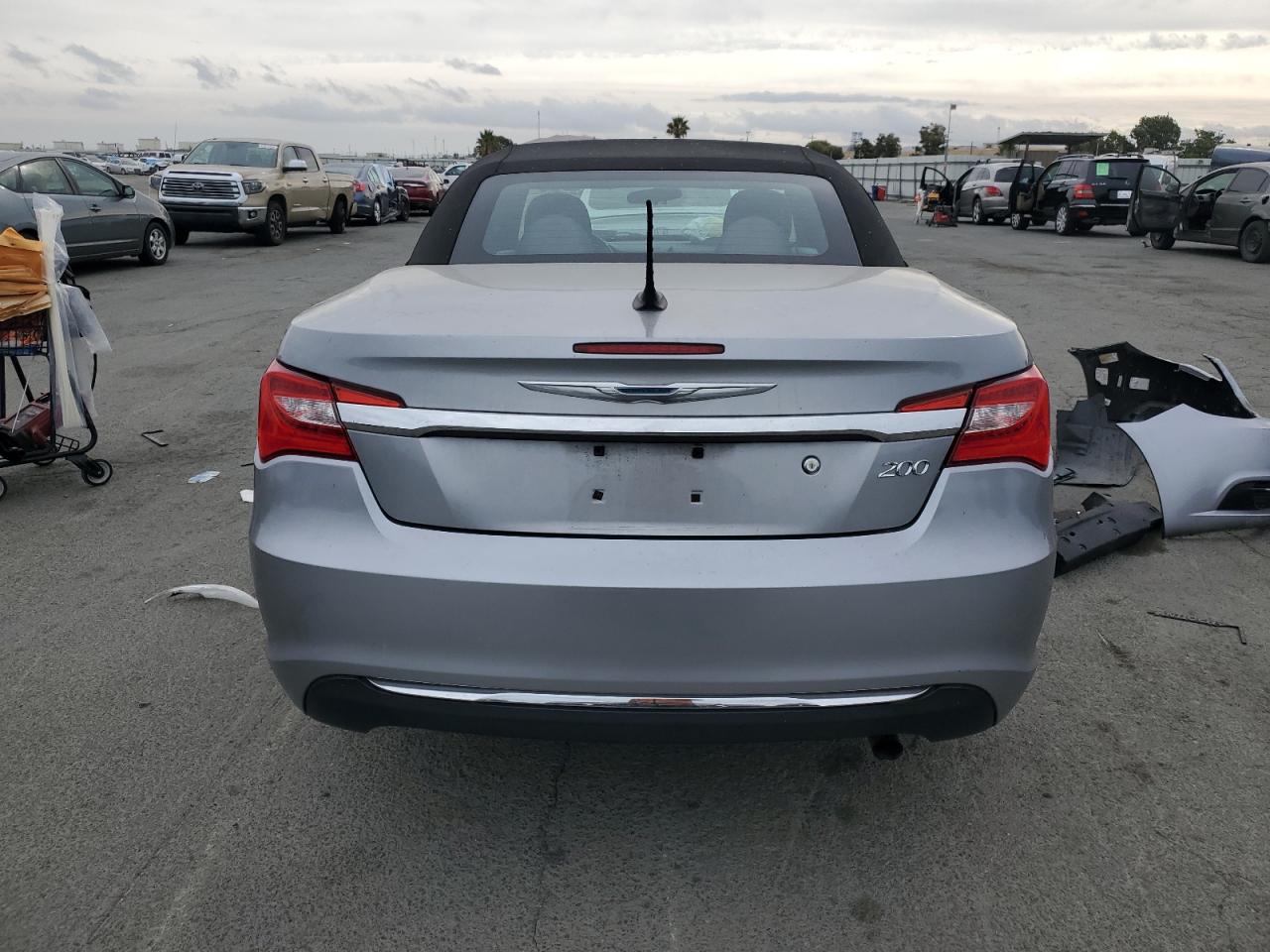 2014 Chrysler 200 Touring VIN: 1C3BCBEBXEN132414 Lot: 81886275