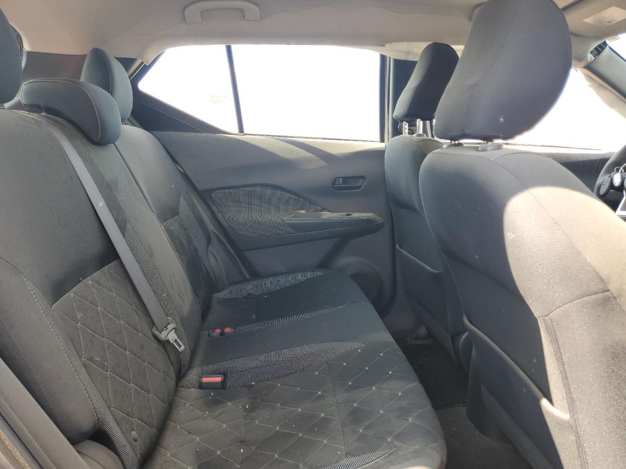 3N1CP5CU8JL521916 2018 Nissan Kicks S