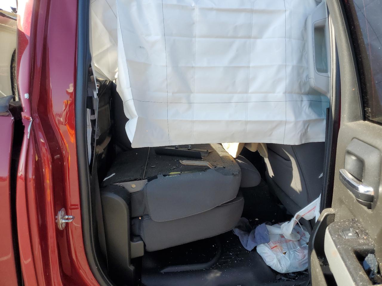 2018 Chevrolet Silverado K1500 Lt VIN: 3GCUKREC1JG200773 Lot: 81760605