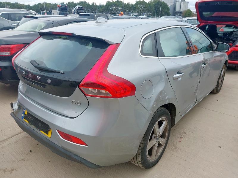 2013 VOLVO V40 D2 SE 5DR