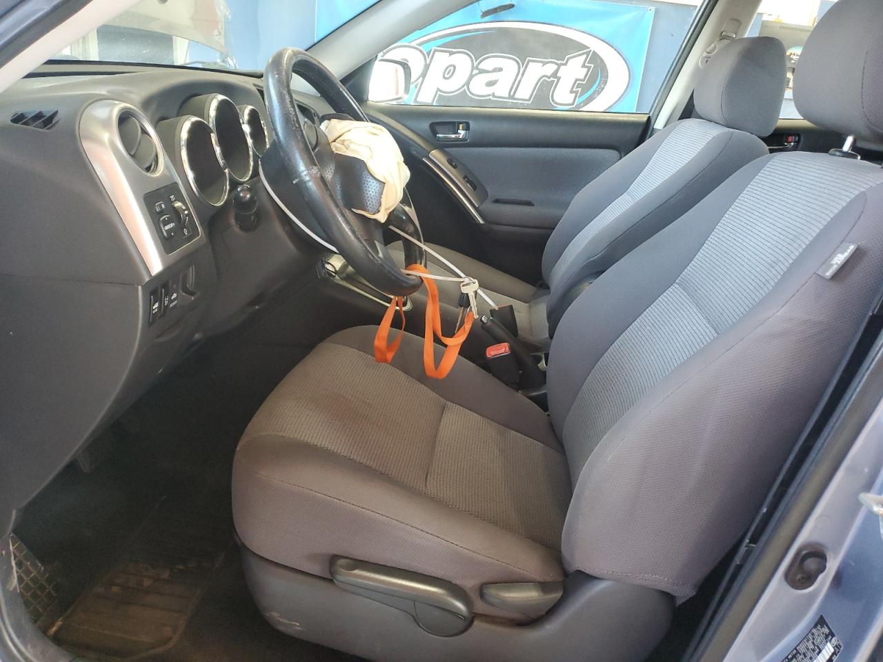 2005 Toyota Corolla Matrix Base VIN: 2T1LR30E55C503830 Lot: 70553505