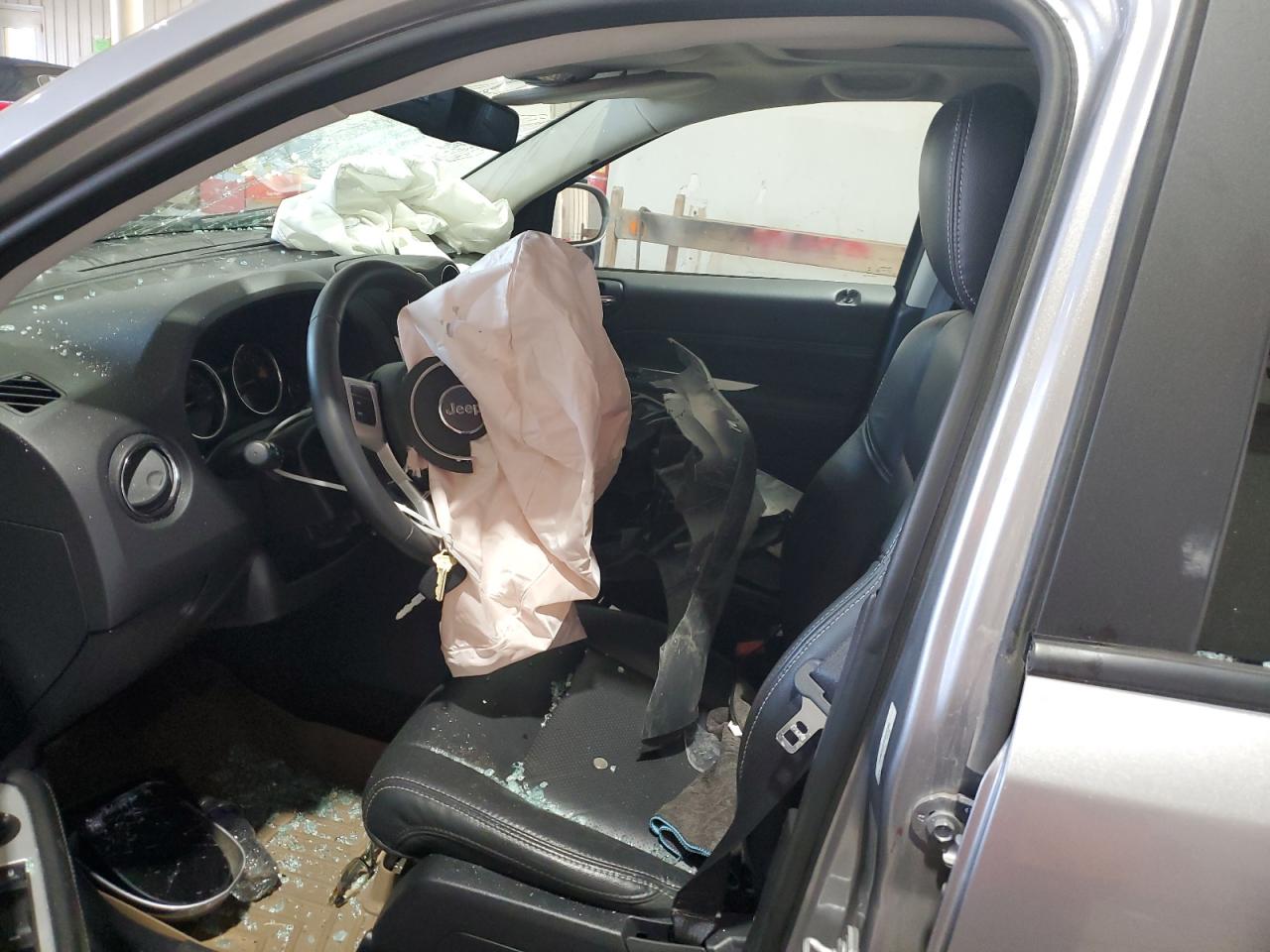 2017 Jeep Compass Latitude VIN: 1C4NJDEB1HD170165 Lot: 80274545