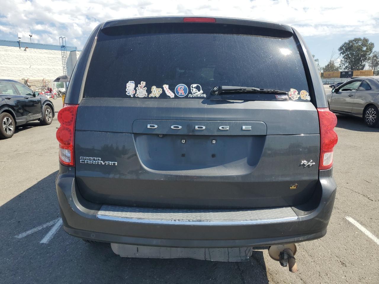 2011 Dodge Grand Caravan R/T VIN: 2D4RN7DG5BR765757 Lot: 81786435