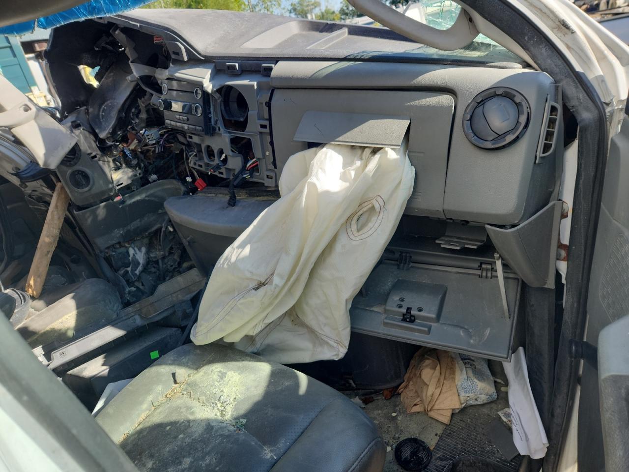 2009 Ford Econoline E350 Super Duty Cutaway Van VIN: 1FDWE35L79DA44952 Lot: 84244025