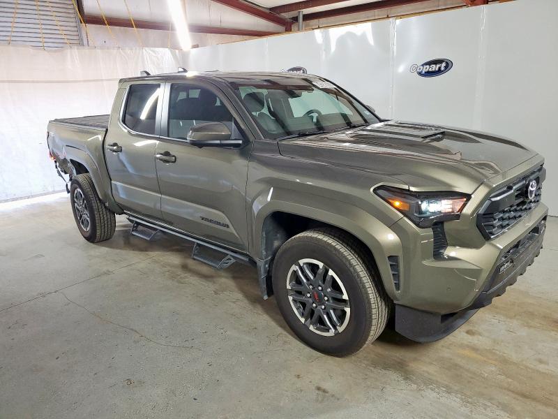  TOYOTA TACOMA 2025 Золотой