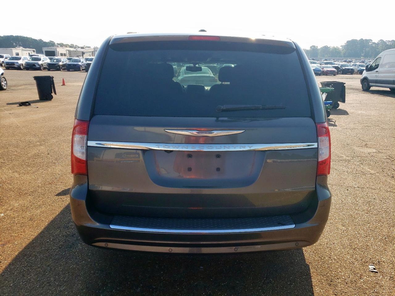 2016 Chrysler Town & Country Touring L VIN: 2C4RC1CG8GR128015 Lot: 80335765