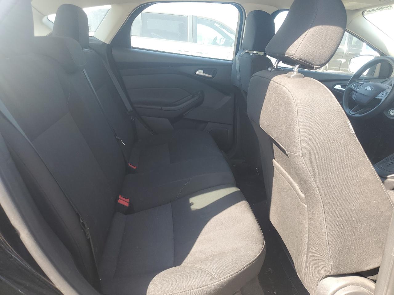 2017 Ford Focus Se VIN: 1FADP3K27HL245343 Lot: 80698225