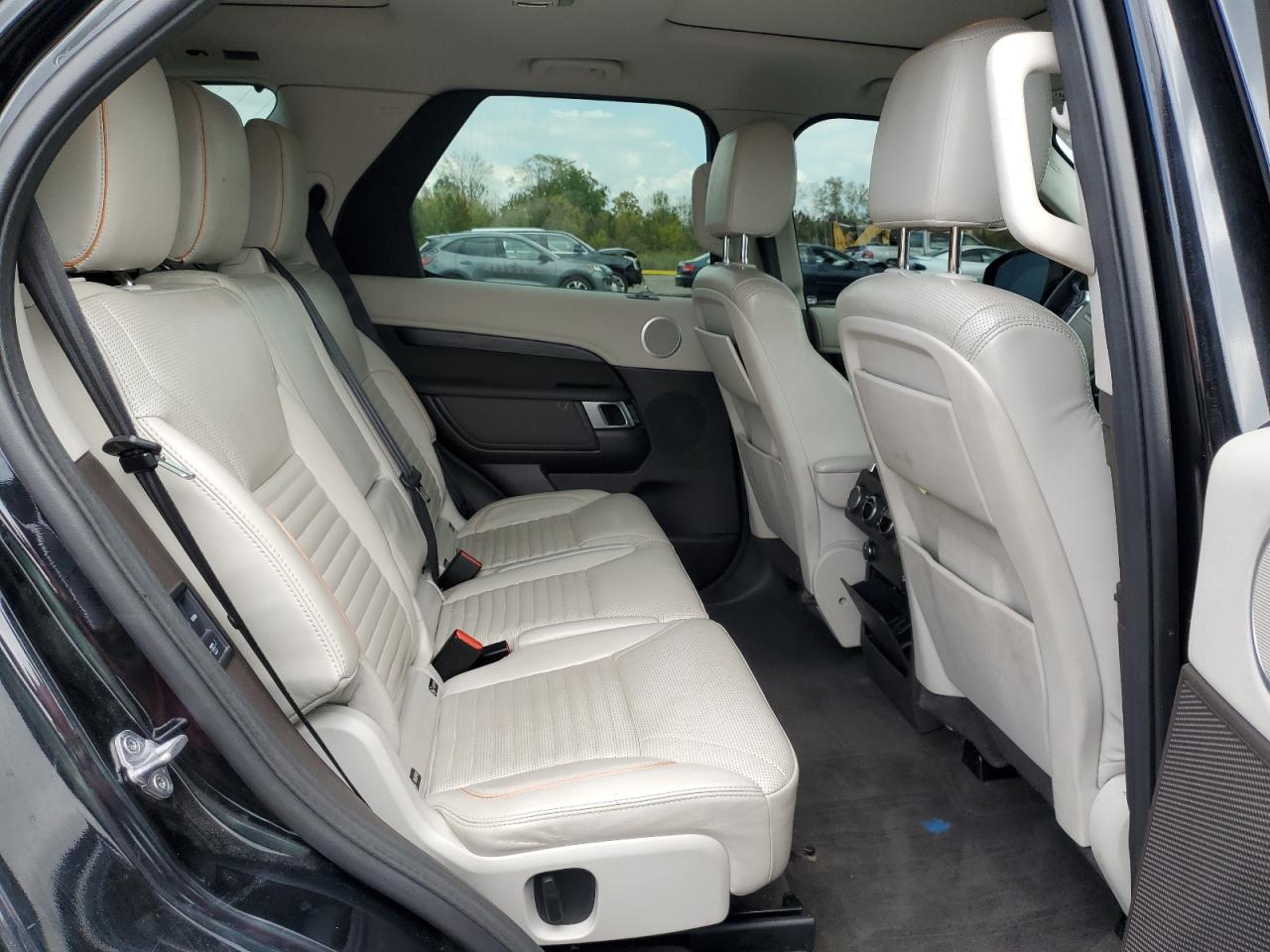 2017 Land Rover Discovery Hse VIN: SALRRBBV7HA041077 Lot: 81459545