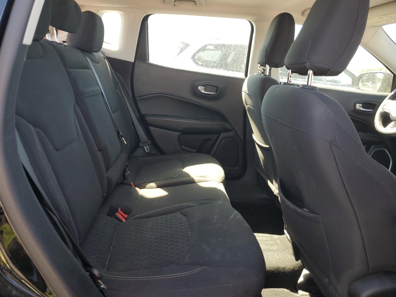 2018 Jeep Compass Sport VIN: 3C4NJDAB4JT399624 Lot: 80797875