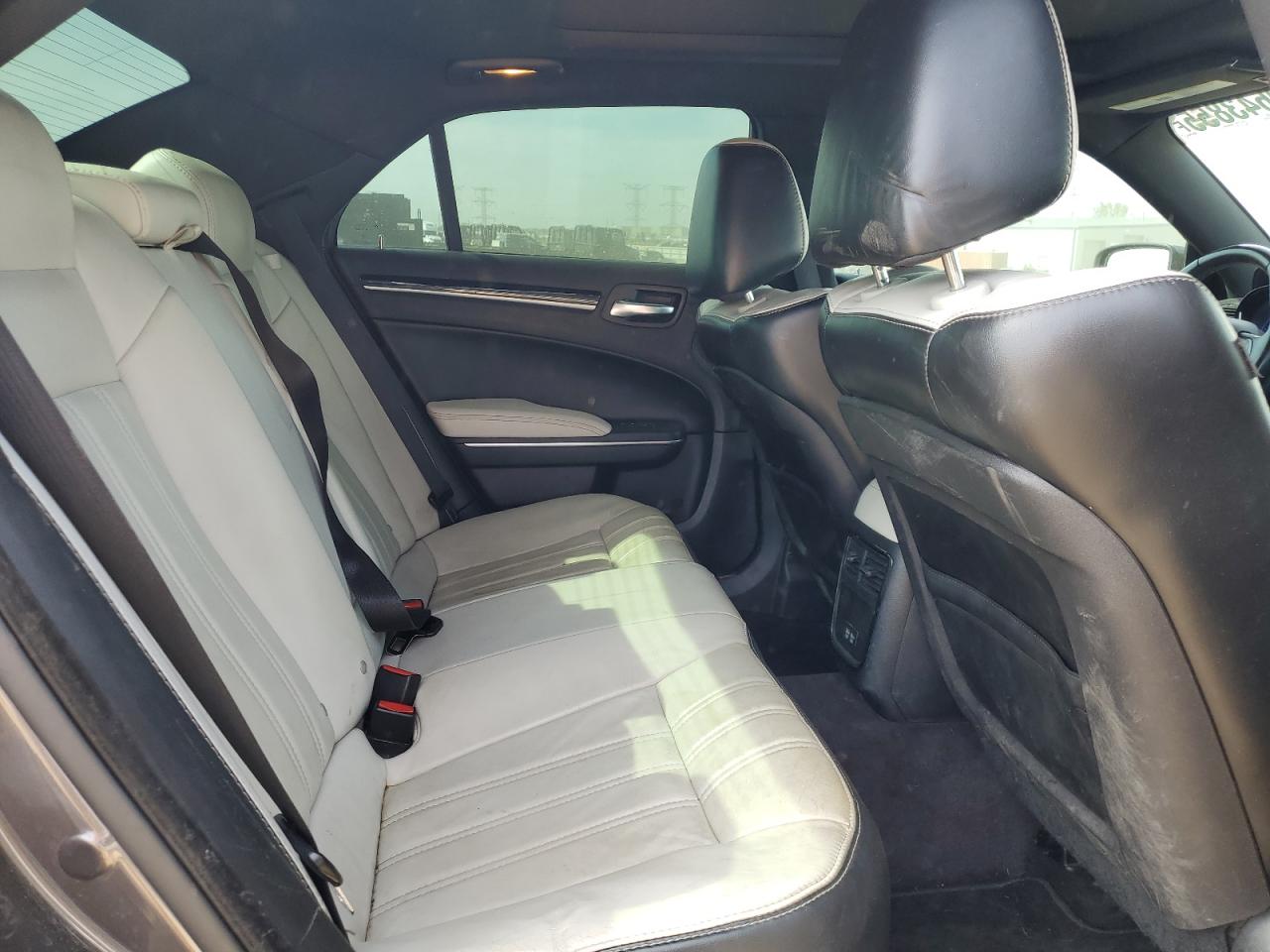 2017 Chrysler 300 S VIN: 2C3CCAGG5HH512720 Lot: 80643855