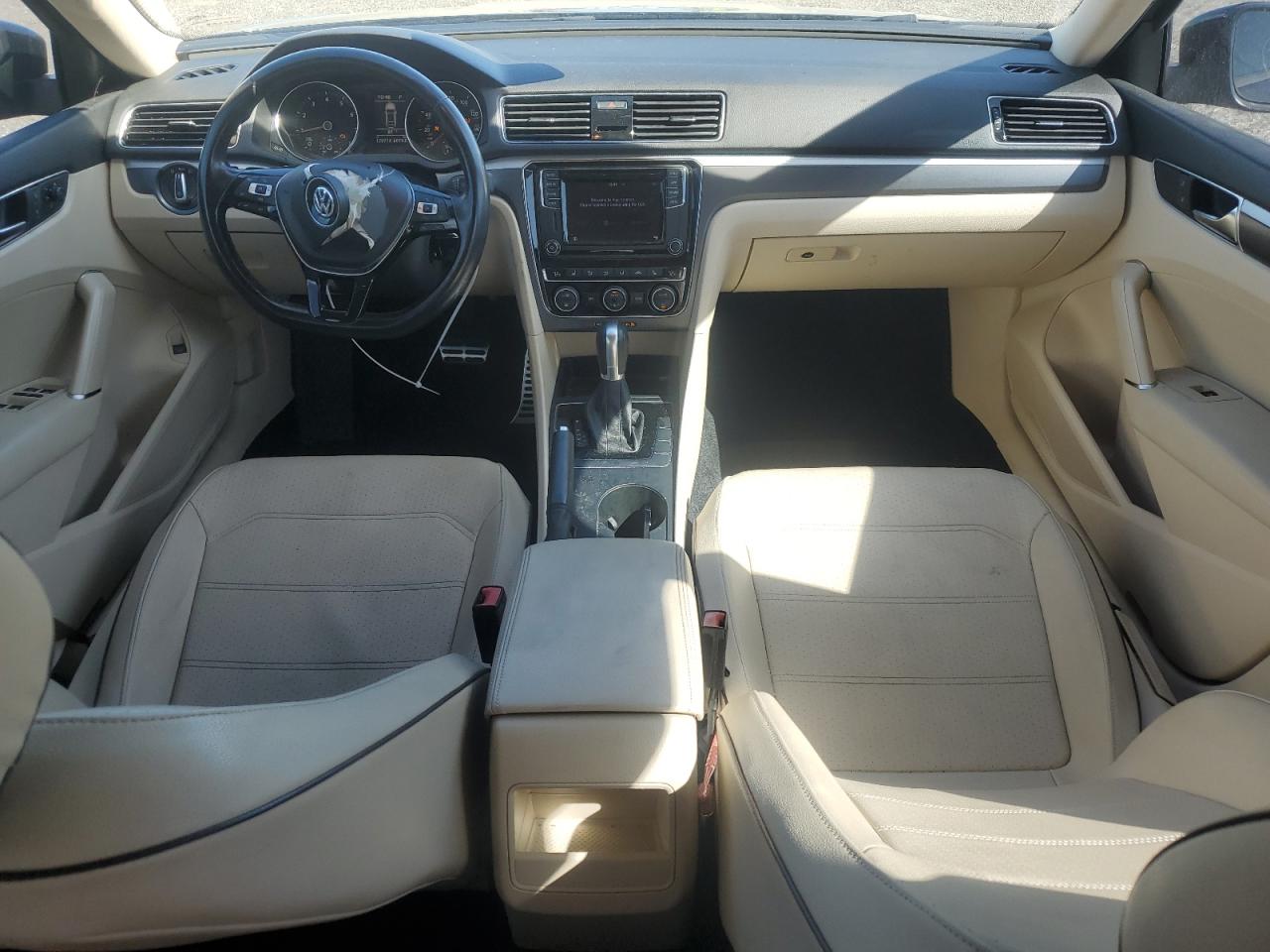 2018 Volkswagen Passat S VIN: 1VWAA7A32JC020119 Lot: 84234875