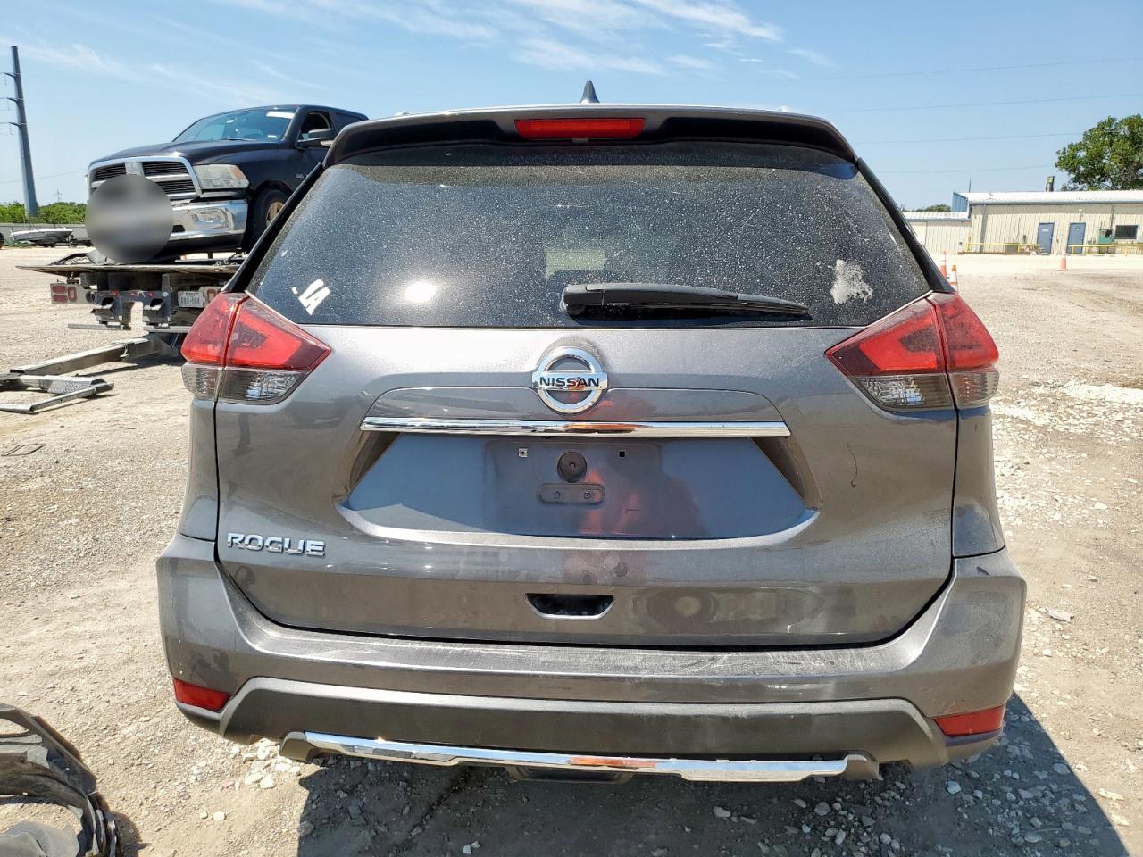 2017 Nissan Rogue S VIN: 5N1AT2MT5HC838607 Lot: 71487385