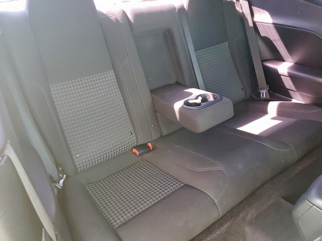 2018 Dodge Challenger Sxt VIN: 2C3CDZAG2JH334324 Lot: 84433715