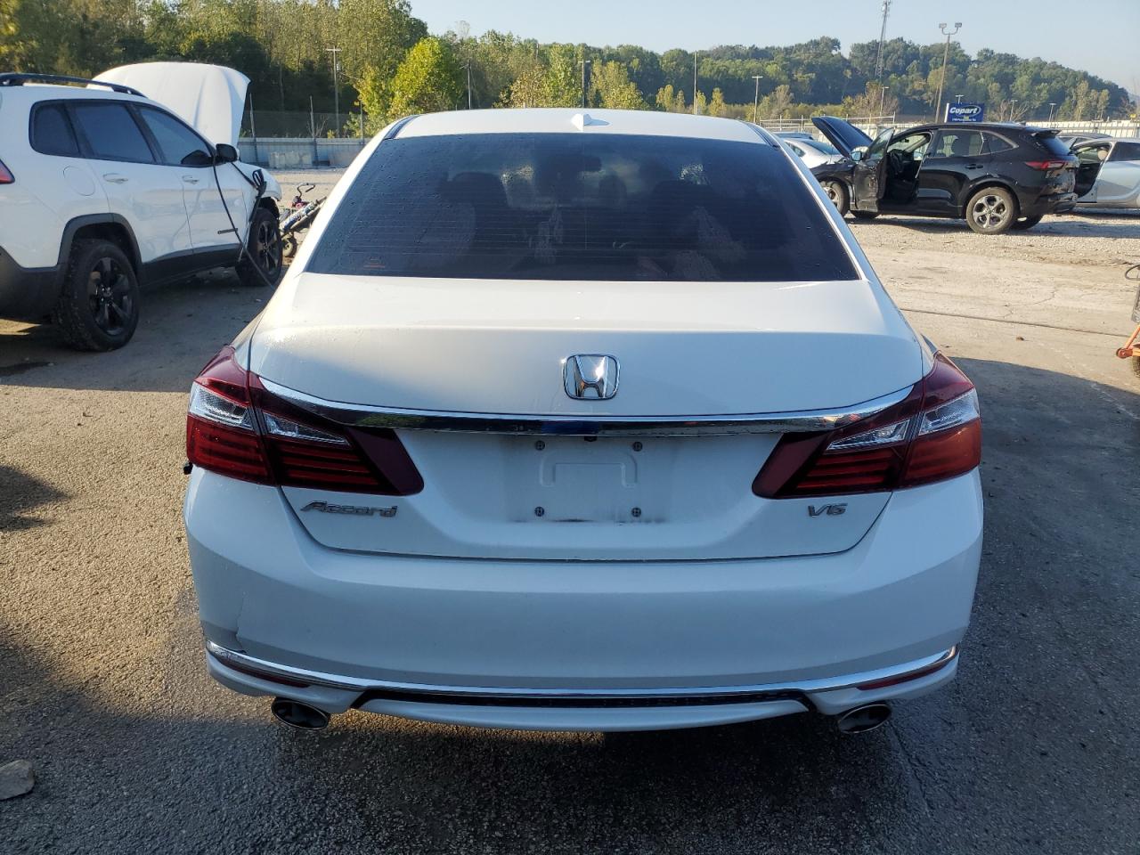 2016 Honda Accord Exl VIN: 1HGCR3F88GA023534 Lot: 84283995