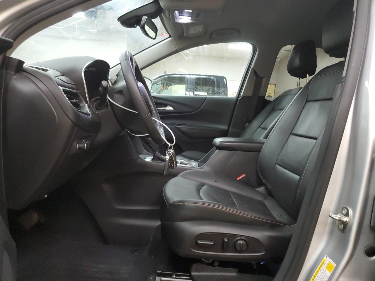 2020 Chevrolet Equinox Premier VIN: 3GNAXXEV0LS700800 Lot: 81059755