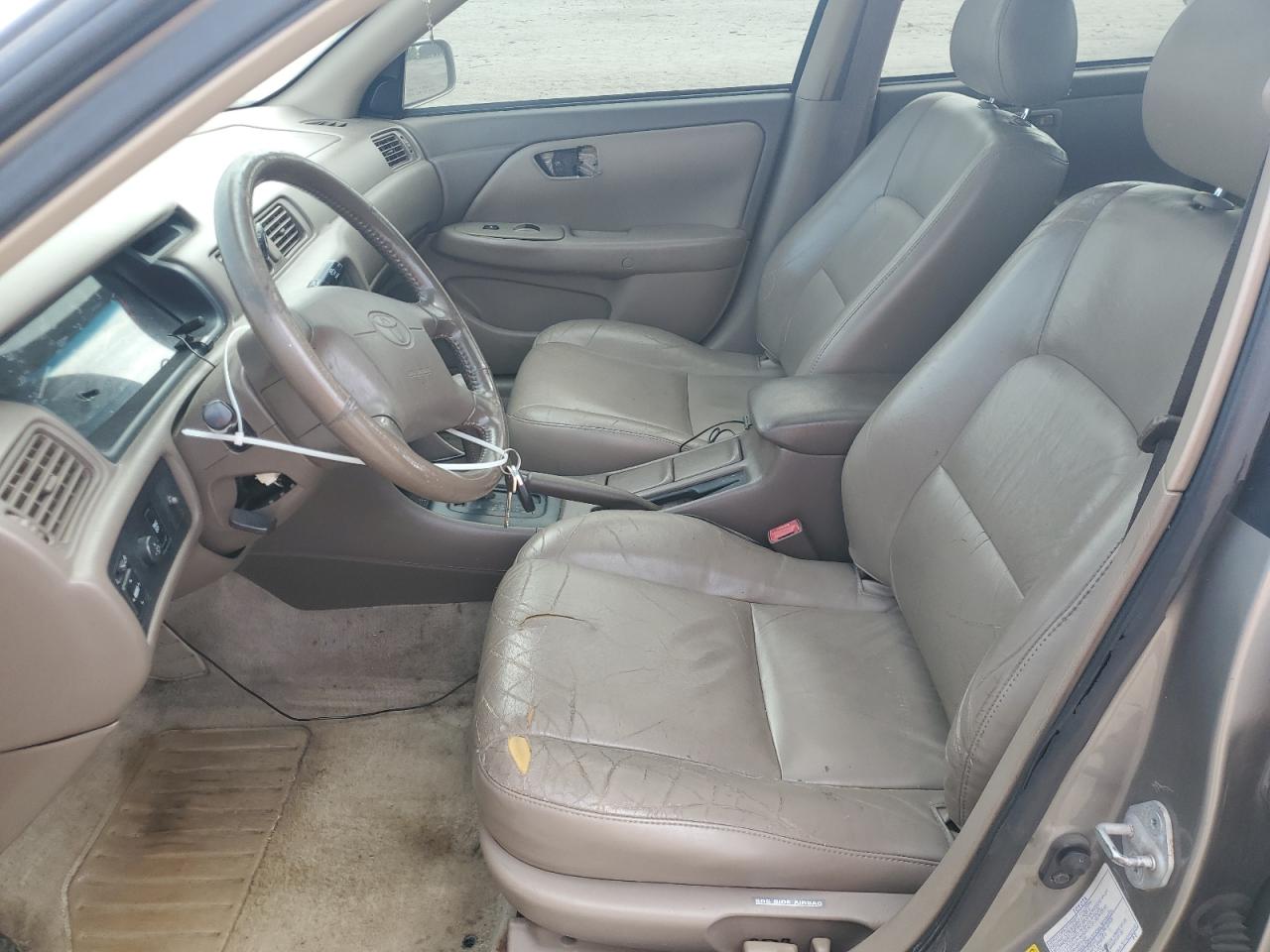 1999 Toyota Camry Le VIN: 4T1BF28K8XU085256 Lot: 80155825