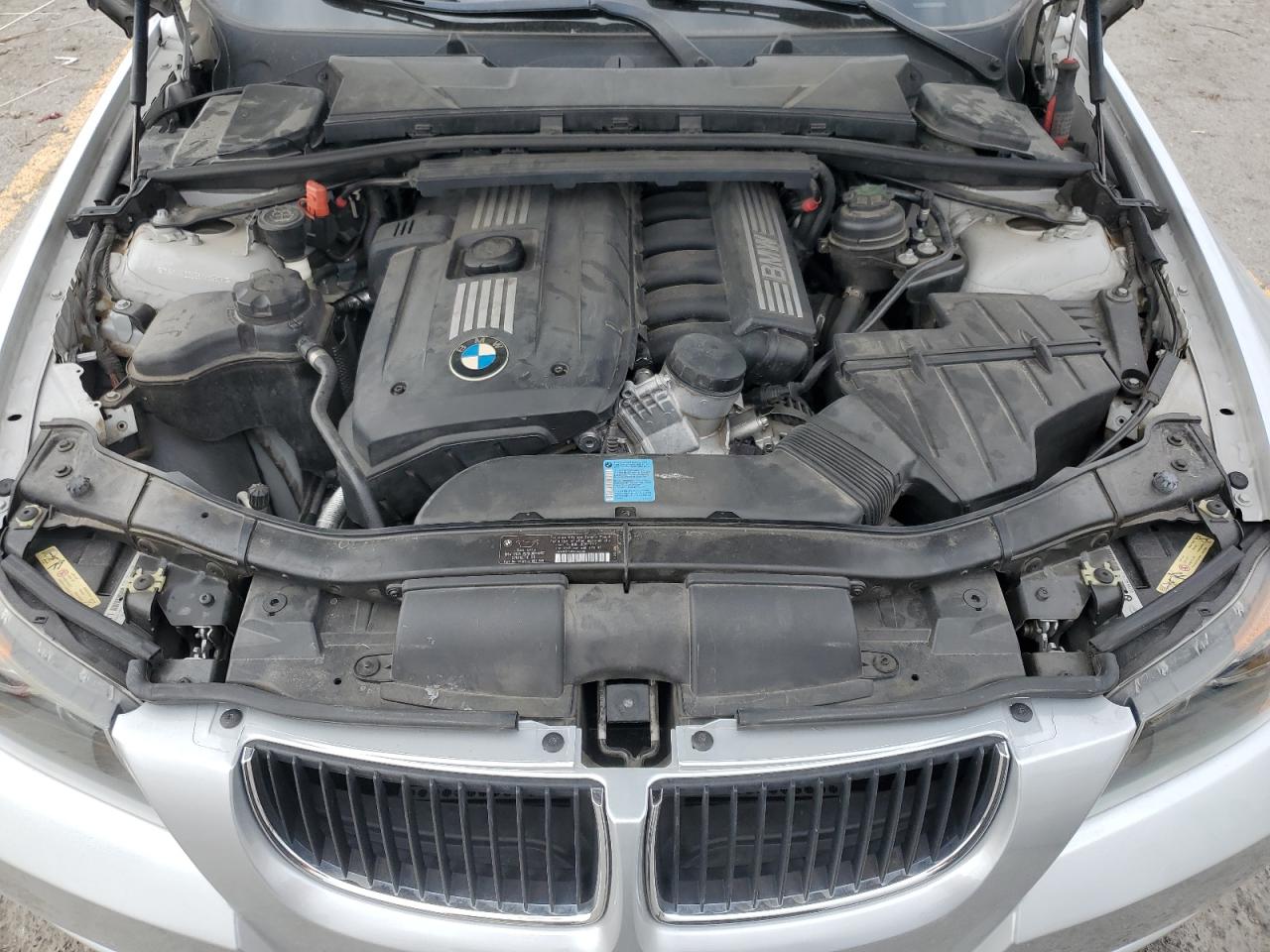 2008 BMW 328 I VIN: WBAVA33598KX89614 Lot: 70597925